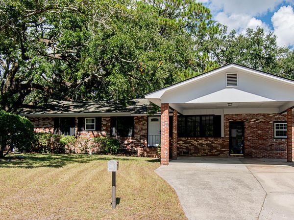 111 Kensington Drive , Brunswick, GA 31525