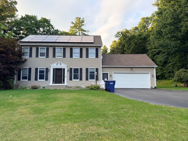 31 Old Farm Rd, Palmer, MA 01069