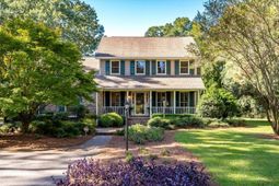 989 Three Trees Road photo 4