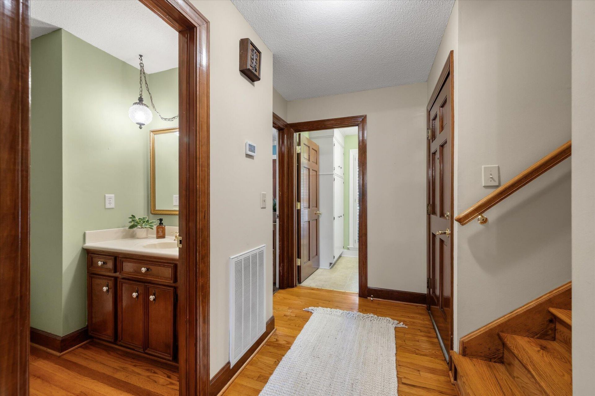 989 Three Trees Road Photo 28