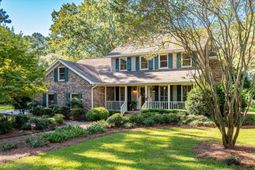 989 Three Trees Road photo 4