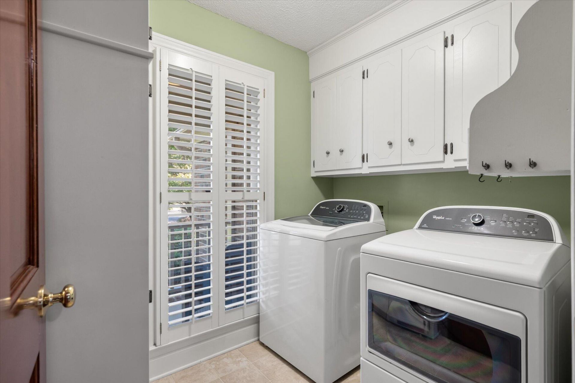 989 Three Trees Road Photo 30