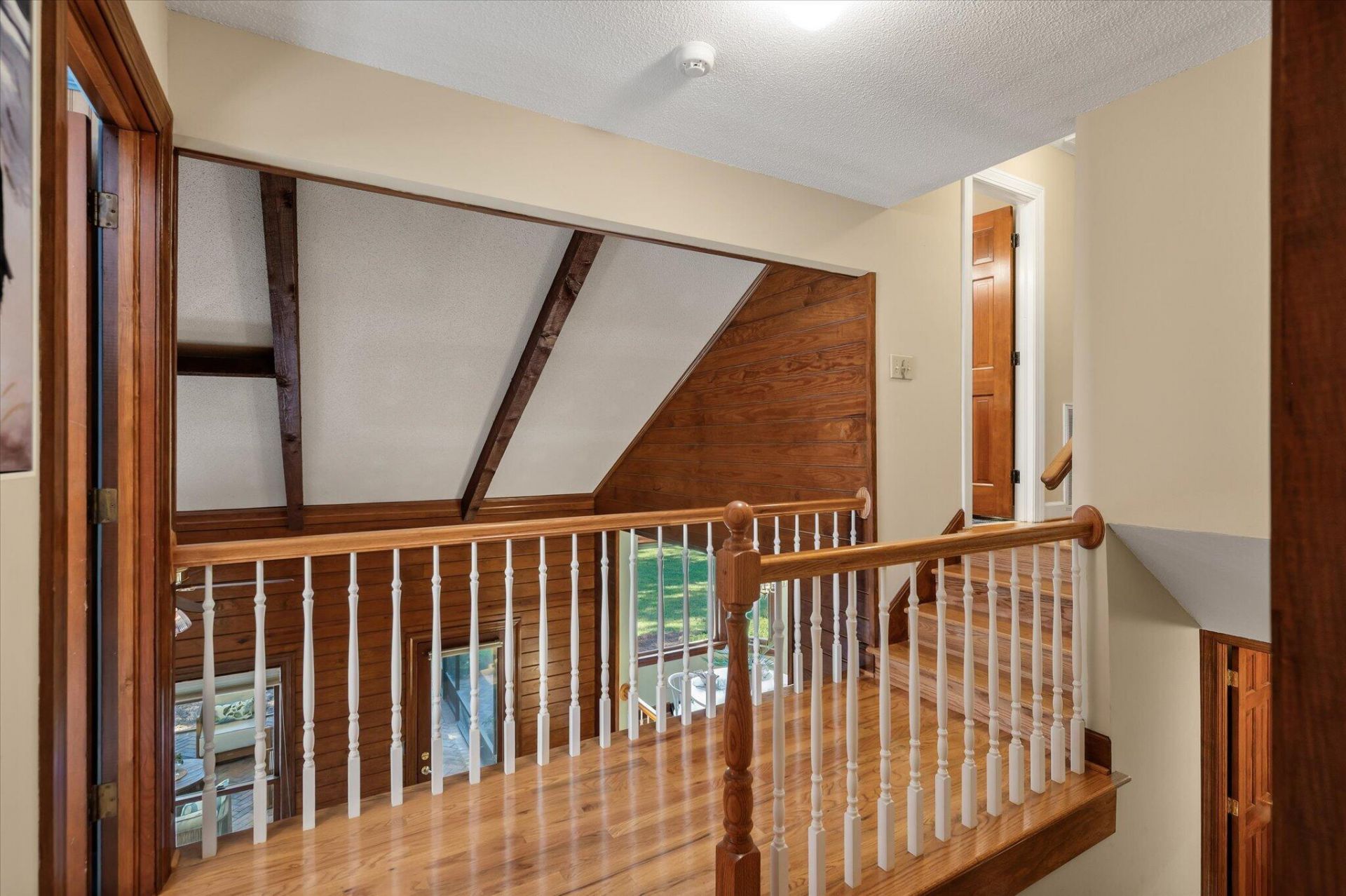 989 Three Trees Road Photo 32