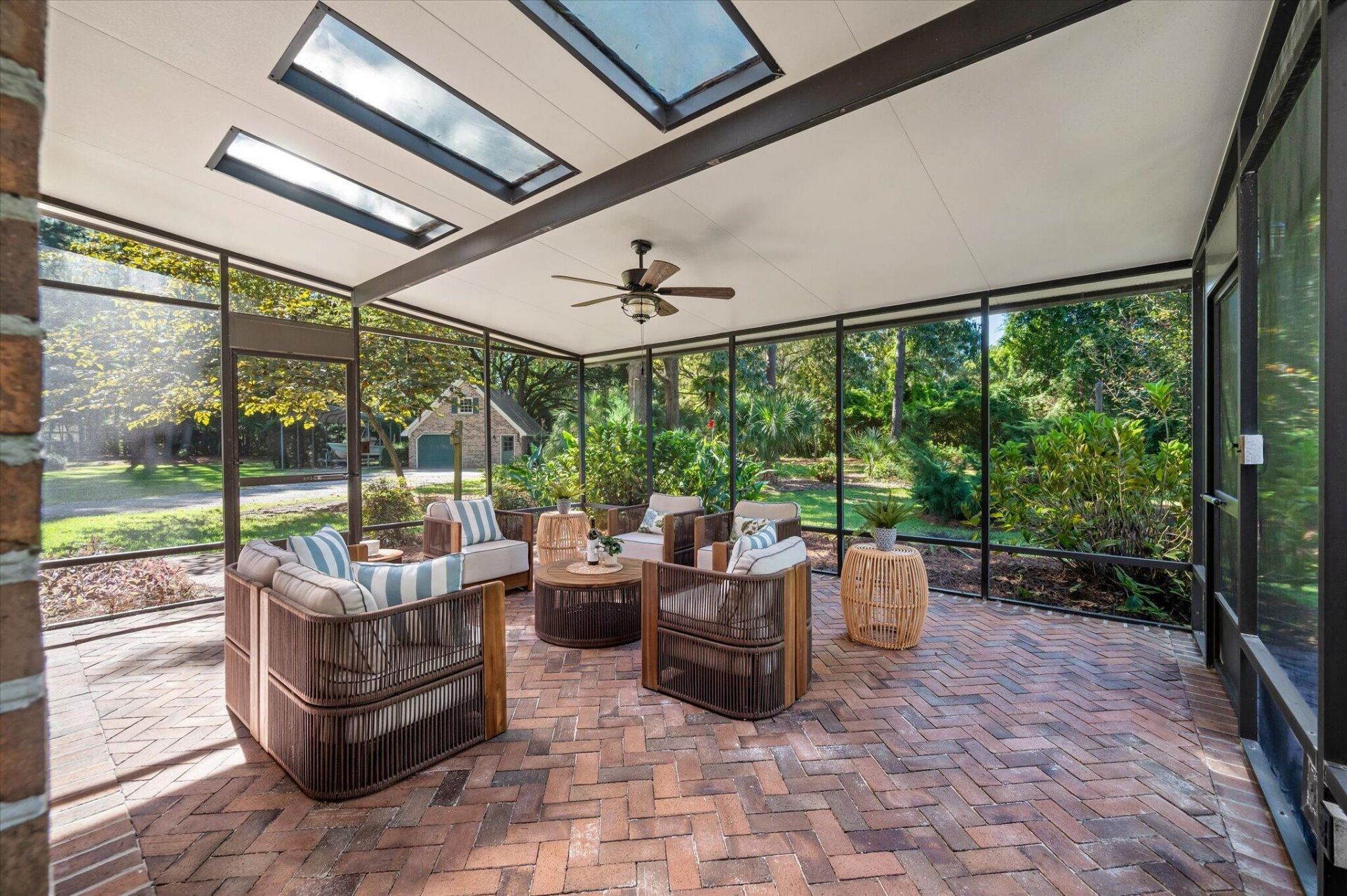 989 Three Trees Road Photo 50