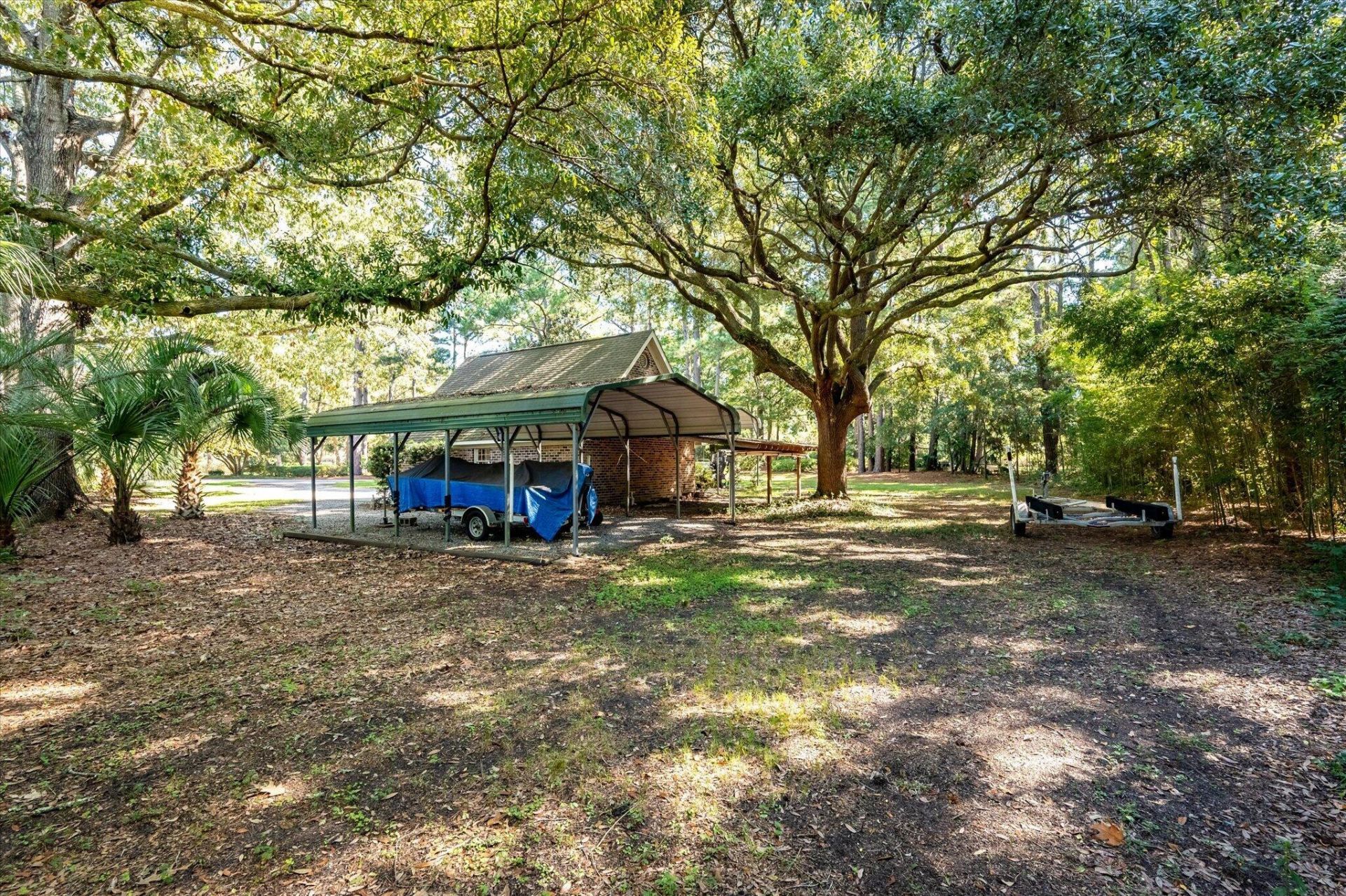 989 Three Trees Road Photo 71