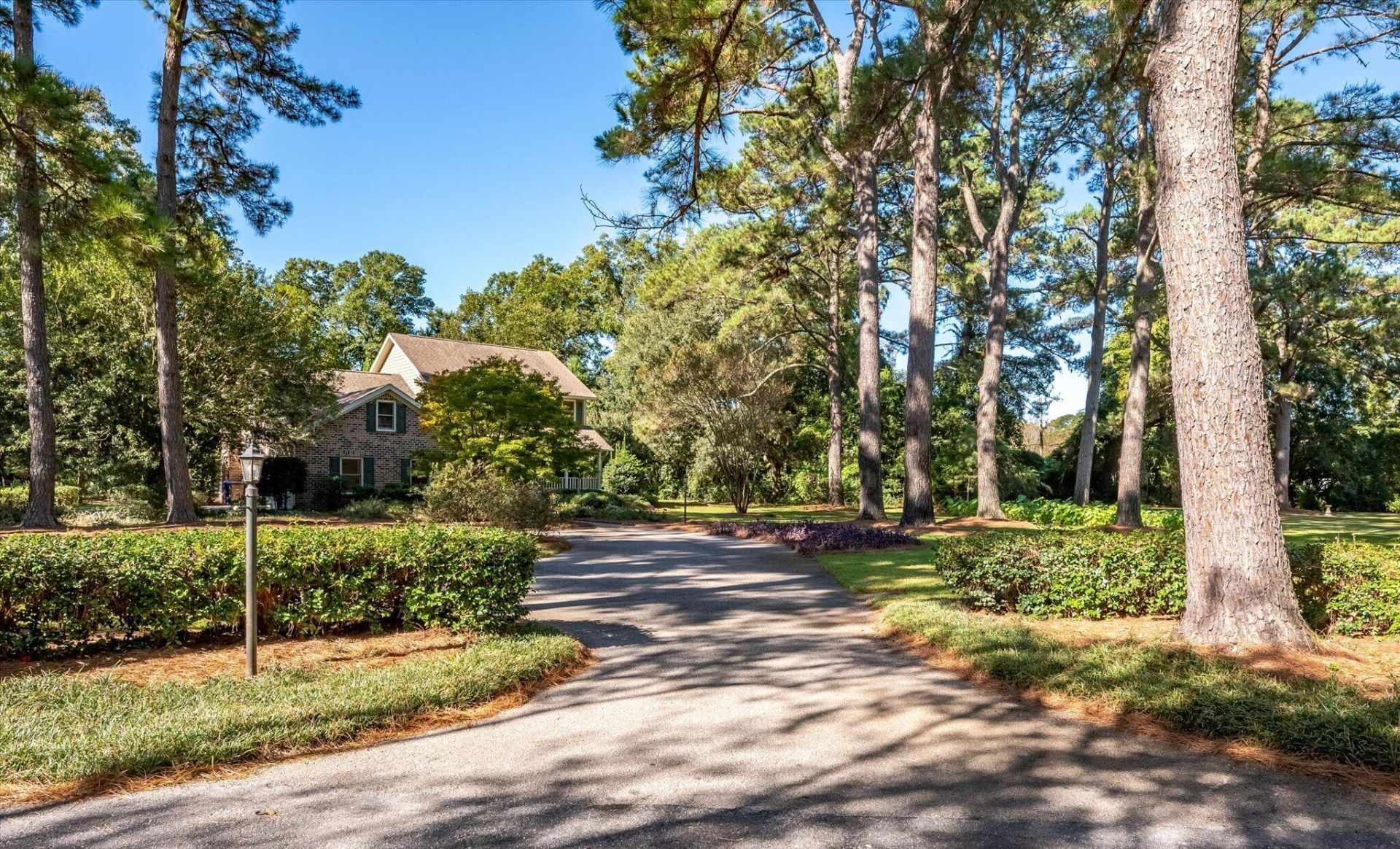989 Three Trees Road Photo 92