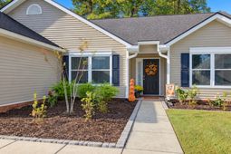 592 Hainsworth Drive photo 4
