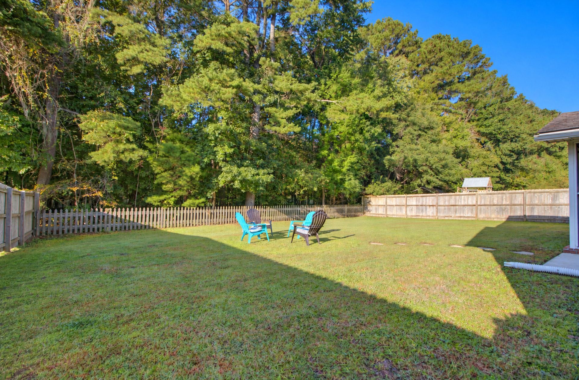 592 Hainsworth Drive Photo 34