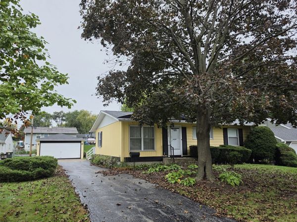 7637 Woodridge Drive , Woodridge, IL 60517