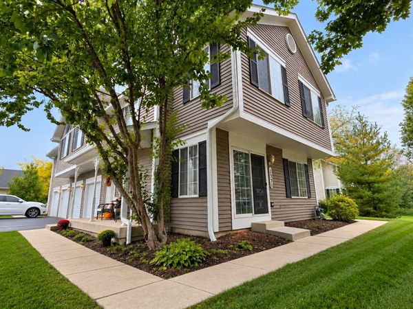 1331 Lowell Drive , South Elgin, IL 60177