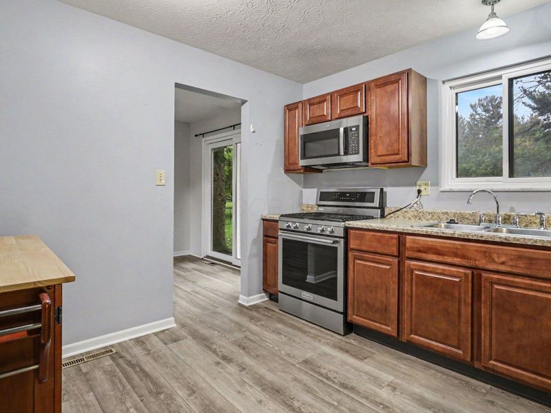3605 Carthage Court, Westerville, OH 43081 Photo 9