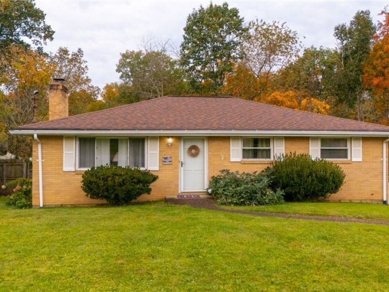 237 Alfred Drive, Wintersville, OH 43953 Photo 1