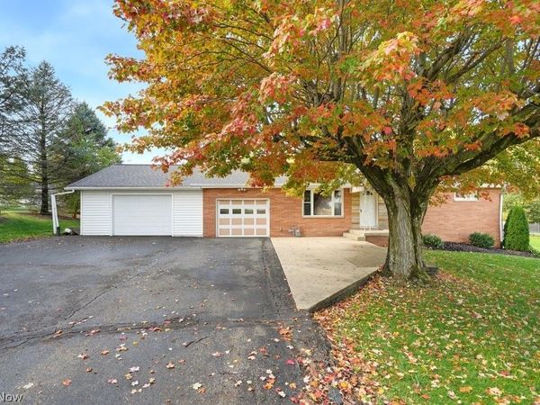 4701 California Avenue , Louisville, OH 44641