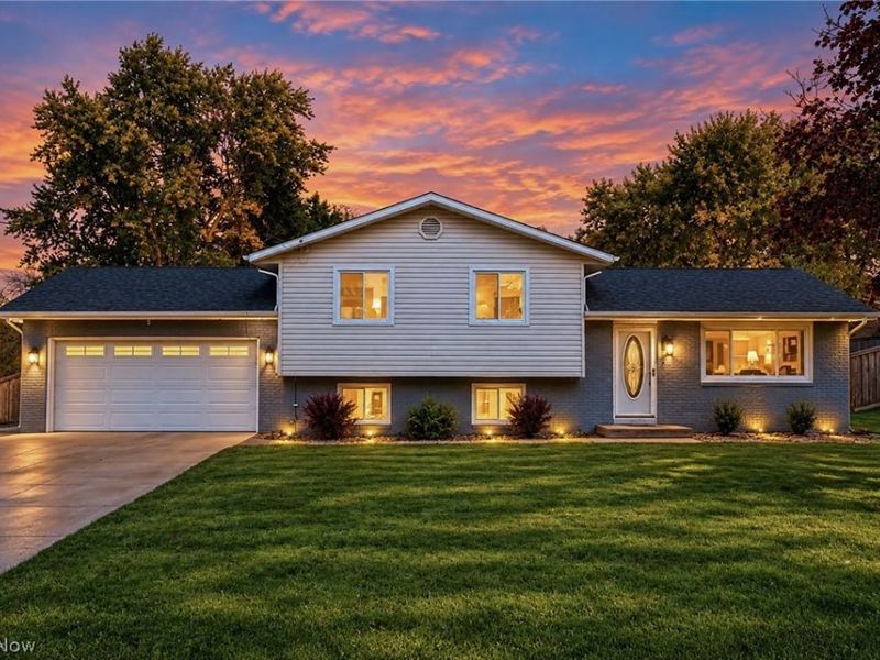 427 Brian Drive, Tallmadge, OH 44278 Photo 2