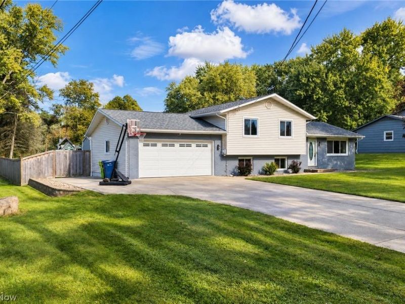 427 Brian Drive, Tallmadge, OH 44278 Photo 4