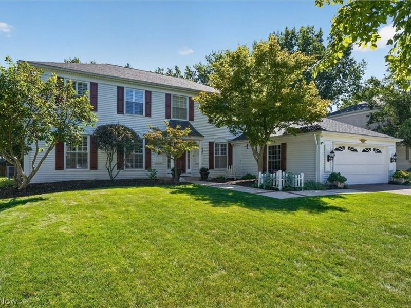 17167 Misty Lake Drive, Strongsville, OH 44136 Photo 2