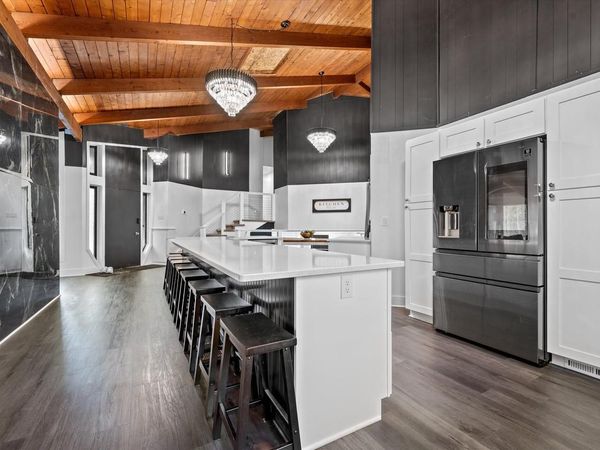 9505 N Pheasant LANE, River Hills, WI 53217