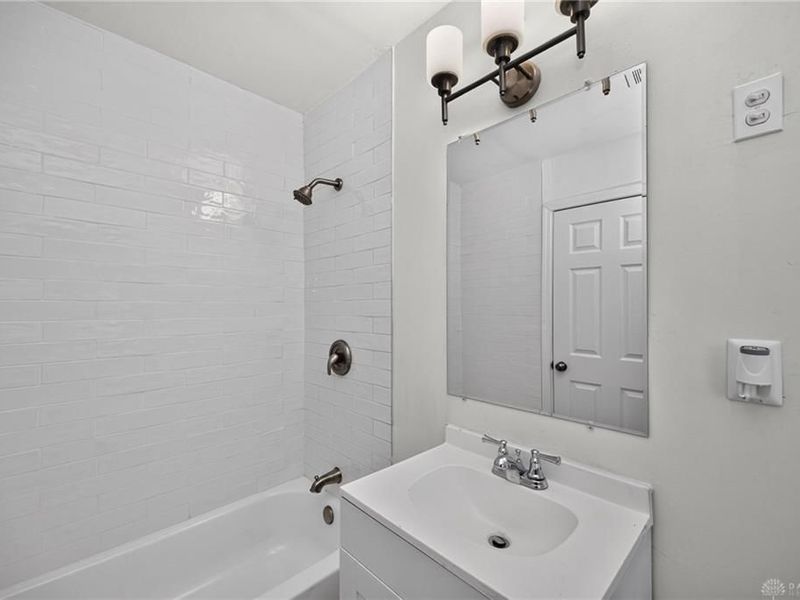 1611 Goodman Avenue, Cincinnati, OH 45239 Photo 10