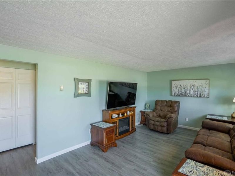 2700 Edna Lane, Springfield, OH 45503 Photo 6