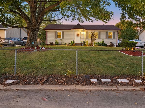 223 Mark Spitz Dr , Clarksville, TN 37042
