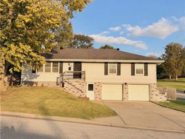 3831 S Kiger Road, Independence, MO 64055