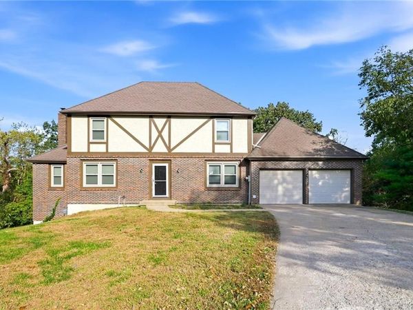 17422 W 70th Street, Shawnee, KS 66217