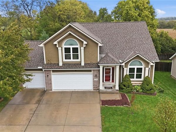 2252 SW Morris Drive, Lee's Summit, MO 64082