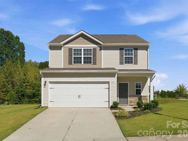 5335 Upton Place , Charlotte, NC 28215