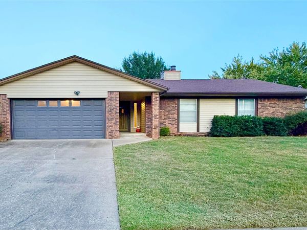 415 N Gum Street , Jenks, OK 74037