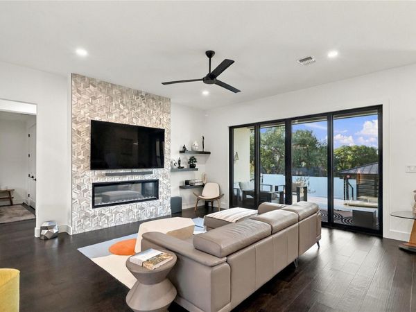 20806 Northland CIR, Lago Vista, TX 78645