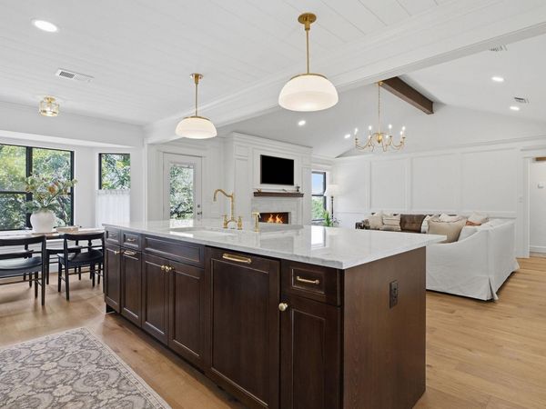 110 Skyview LN , Liberty Hill, TX 78642