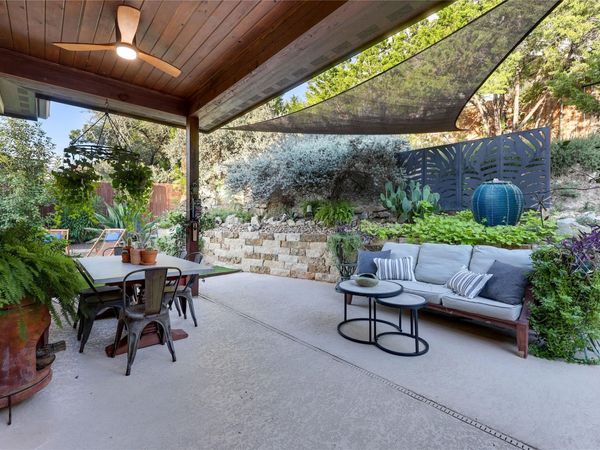 401 Valley Hill DR, Point Venture, TX 78645