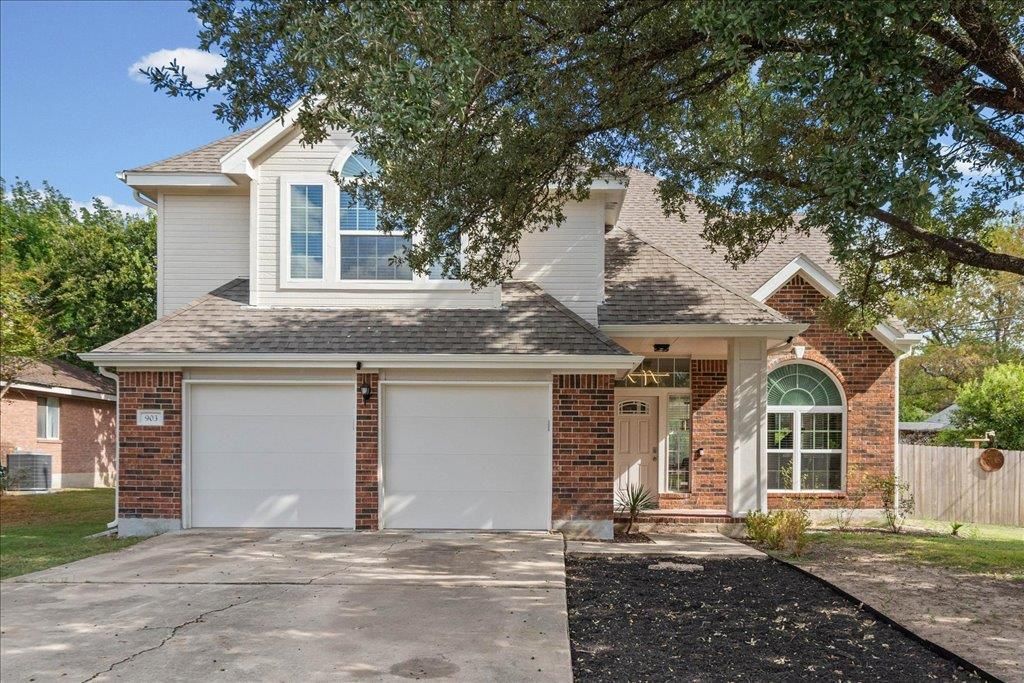 903 Meadow Creek Dr, Pflugerville, TX 78660 Main Photo