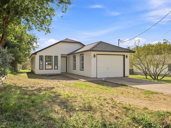 123 Hawea LN , Bastrop, TX 78602