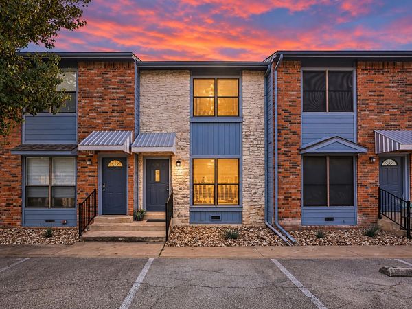 3008 Whisper Oaks LN , Unit B, Georgetown, TX 78628