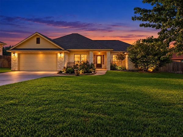 1307 Adam Ave , Burnet, TX 78611