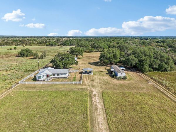4151 Unger RD , Smithville, TX 78957