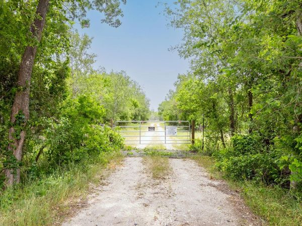 000 San Marcus Hwy , Luling, TX 78648