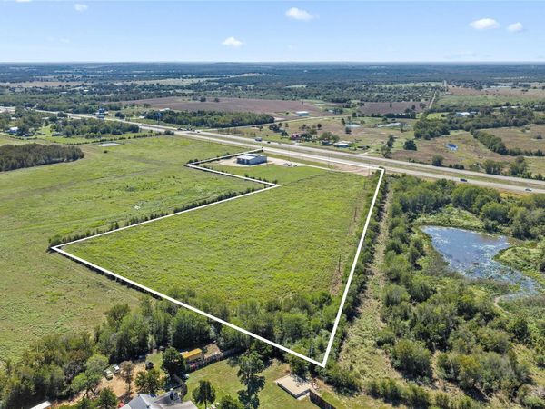 3706 Us-290 E, Paige, TX 78659