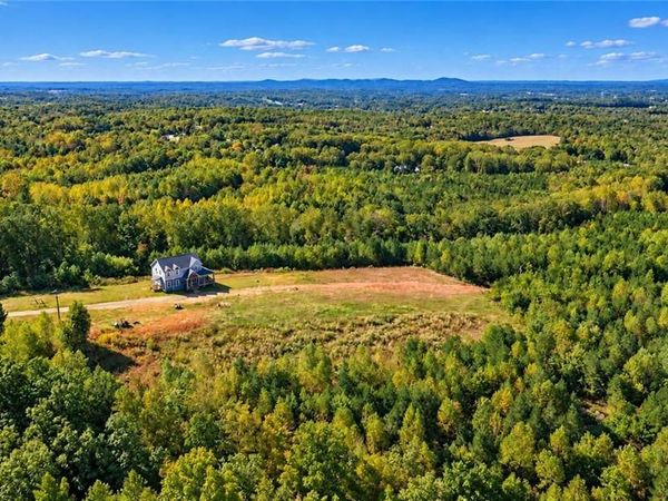 263 Mountain Berry Way, Mount Airy, NC 27030