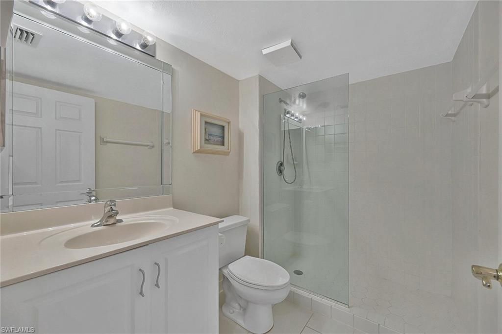 9577 Gulf Shore Dr , Unit 704, Naples, FL 34108 Photo