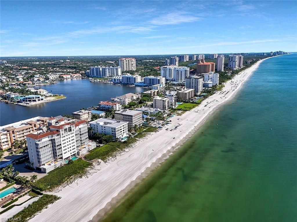 9577 Gulf Shore Dr , Unit 704, Naples, FL 34108 Photo