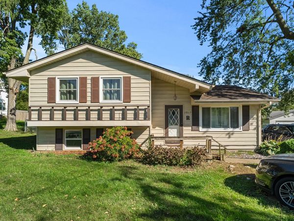 3815 E 29th Street, Des Moines, IA 50317