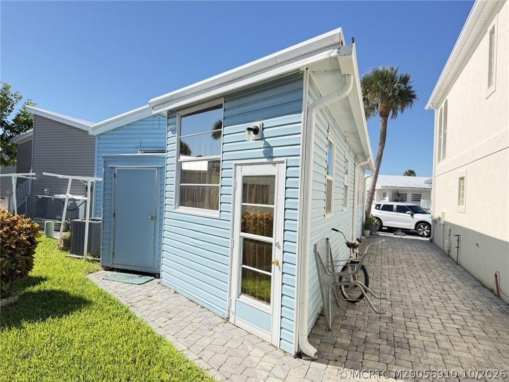 185 Nettles Boulevard , Jensen Beach, FL 34957 Photo