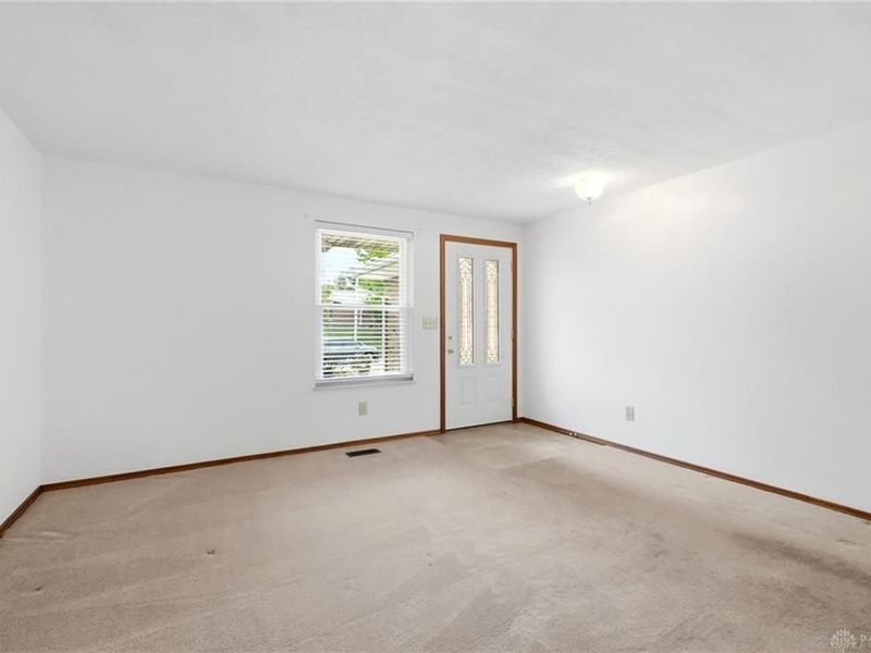 7600 Rainview Court, Dayton, OH 45424 Photo 8