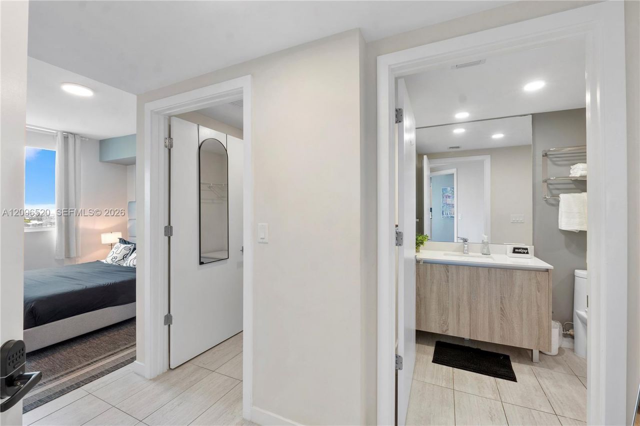 3900 Biscayne Blvd , Unit S-702, Miami, FL 33137 Photo