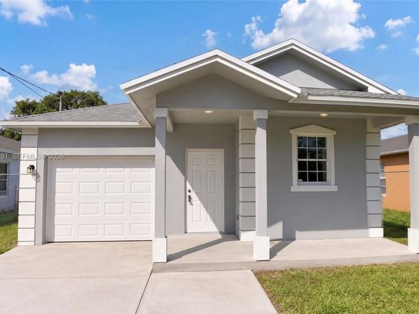 1295 N Railroad Ave , Boynton Beach, FL 33435