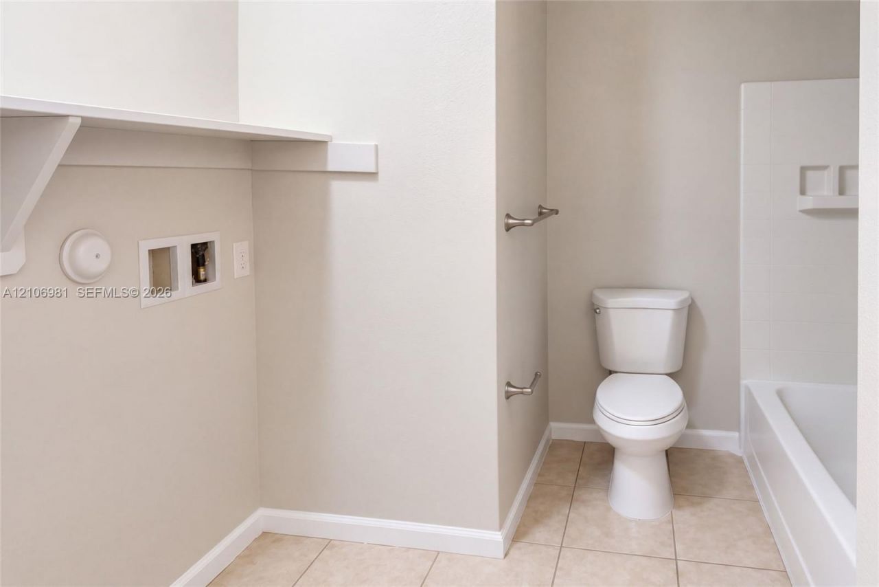 1295 N Railroad Ave , Boynton Beach, FL 33435 Photo