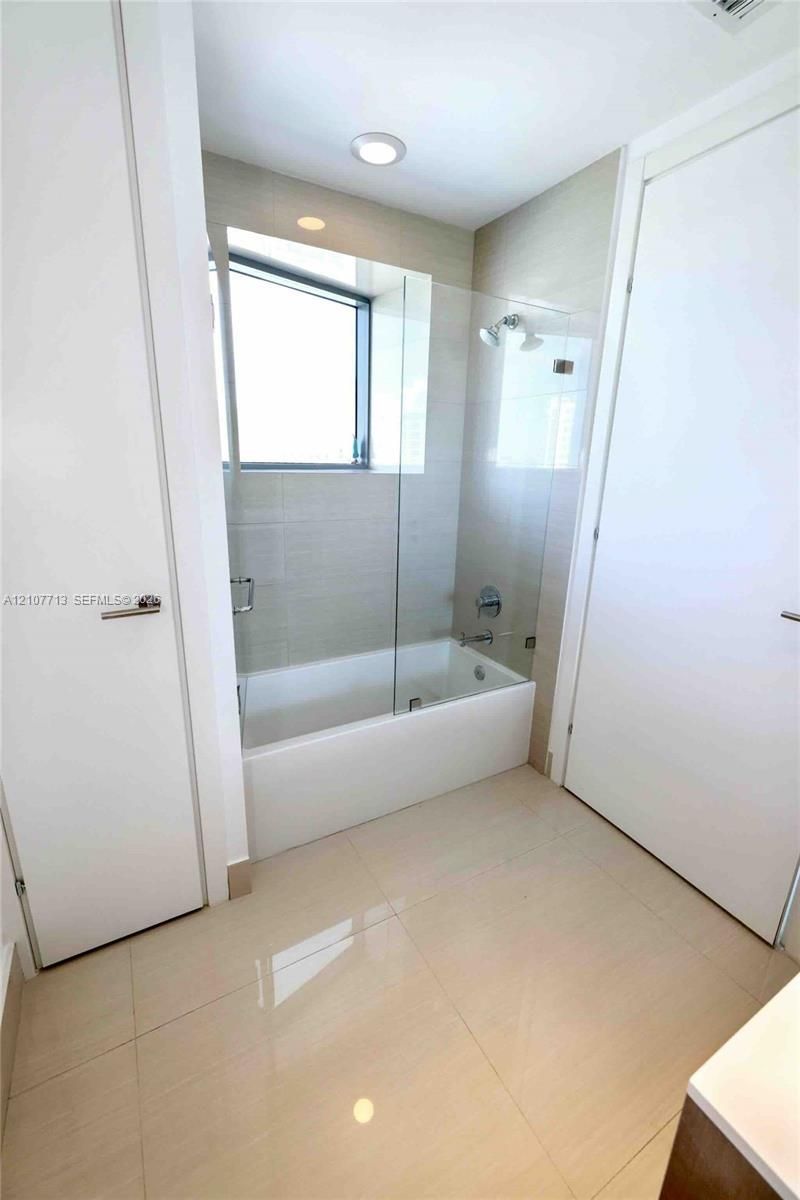 3250 NE 188th St , Unit 502, Aventura, FL 33180 Photo