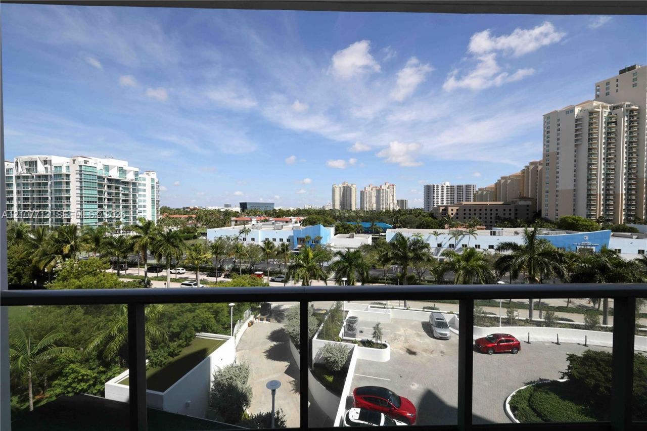 3250 NE 188th St , Unit 502, Aventura, FL 33180 Photo